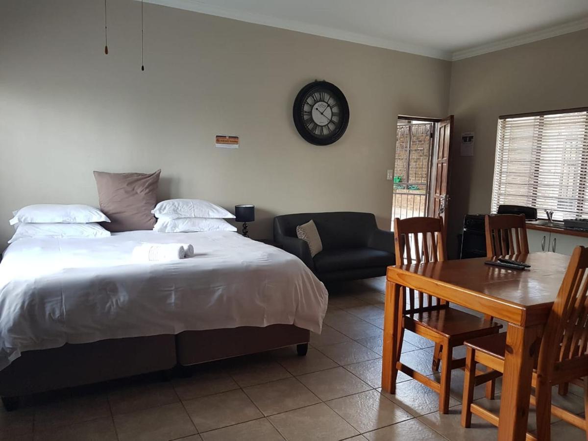 Private Apartments & Biz Stays Pretoria-Noord Exterior foto