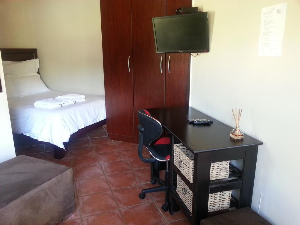 Private Apartments & Biz Stays Pretoria-Noord Quarto foto