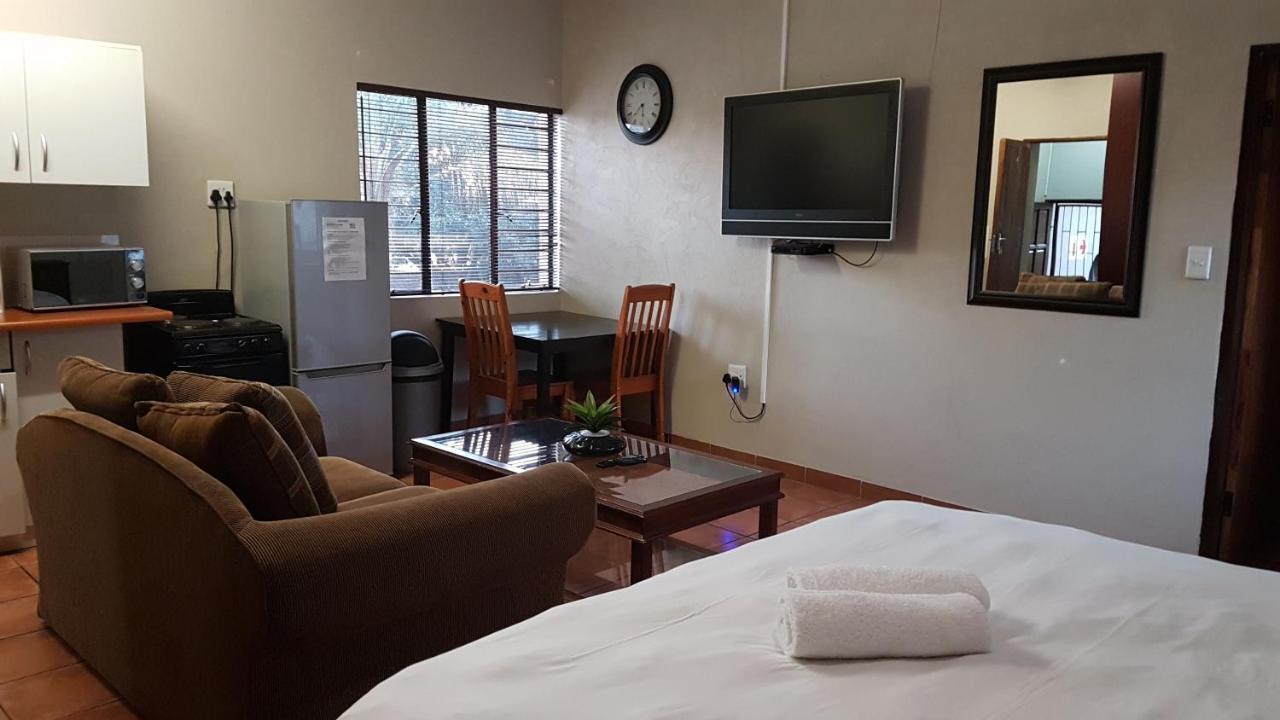 Private Apartments & Biz Stays Pretoria-Noord Exterior foto